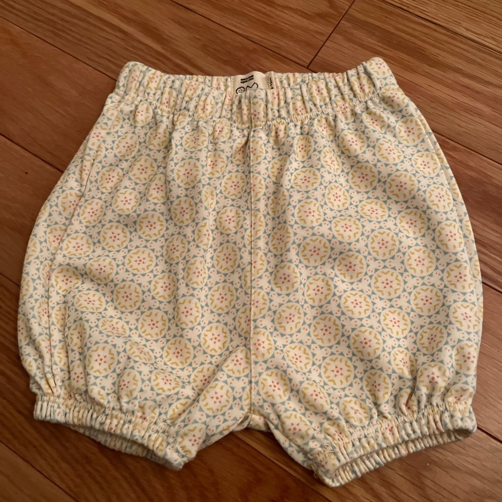 OM Baby Charming Cream Patterned Kids Shorts